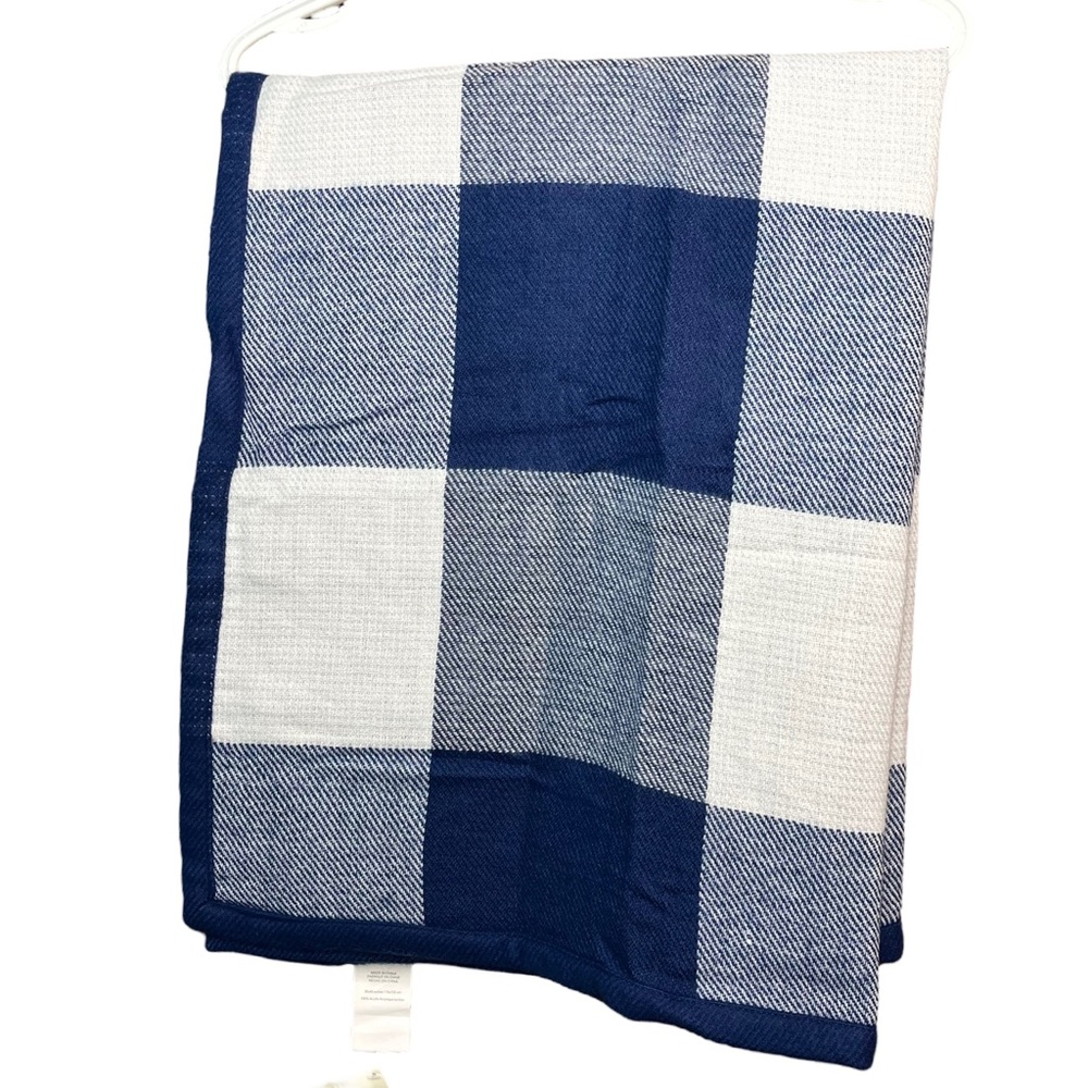 Pottery Barn Kids Navy Blue And White Checker Gingham Acrylic Blanket 30X40” - Picture 6 of 8